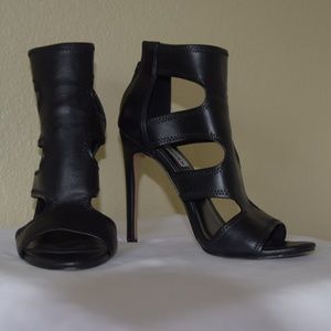 Steve Madden black heels